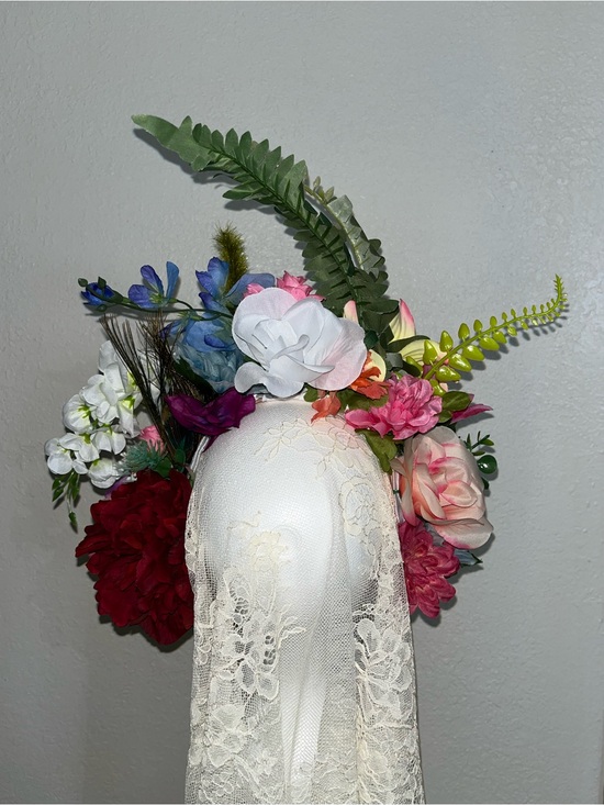 New. 
Bespoke mixed floral headpiece, headband, fascinator.